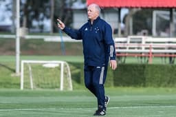 Felipão já se juntou ao elenco celeste e comandou o primeiro treino na Raposa