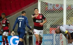 Comemoração Pedro - Flamengo x Athletico PR