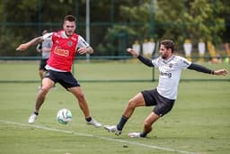 Gabriel, em disputa com Nathan, voltou aos trabalhos na Cidade do Galo, mas não deve estar pronto para o duelo com o Internacional