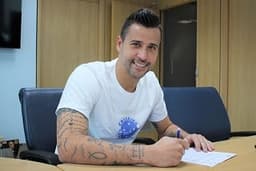 Fábio é o jogador com mais jogos com a camisa do Cruzeiro na história