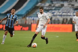 Luan Peres - Grêmio x Santos