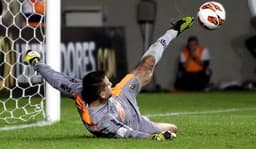 Victor se eternizou no Galo defendendo com o pé esquerdo, um pênalti aos 48 minutos do segundo tempo, na cobrança de Riascos nas quartas de final da Libertadores de 2013. O dia 30 de maio é celebrado pelos atleticanos como "Dia de São Victor"