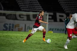 Bragantino x Flamengo Everton