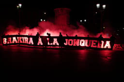 Torcida do PSG - Shakira