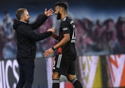 Hansi Flick e Choupo-Moting - Bayern de Munique