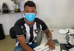 Lucas Goiano - Botafogo