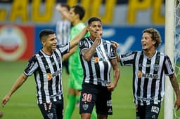 Marrony, que vai ser papai, deixou o dele e foi um dos destaques da goleada alvinegra