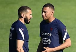 Benzema e Mbappé - França