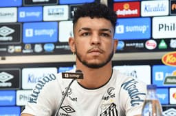 Moraes - apresentação no Santos