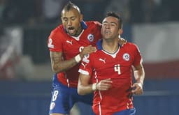 Mauricio Isla e Arturo Vidal