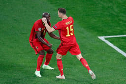 Bélgica x Rússia - Lukaku e Meunier