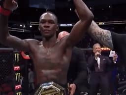 Adesanya manteve o cinturão dos médios no UFC 263 (Foto: Reprodução)