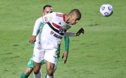 Bruno Alves durante partida contra a Chapecoense