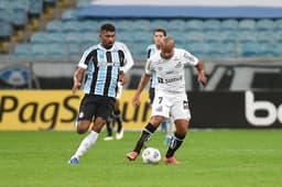 Carlos Sánchez - Grêmio x Santos