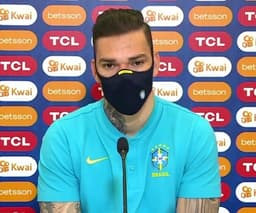 Ederson - coletiva Seleção