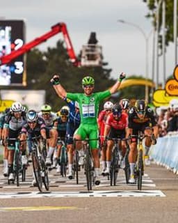 Cavendish vence prova desta terça-feira (Foto: Divulgação)