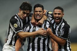 Hulk foi o nome do jogo com dois gols, que colocou o Galo na vice-liderança do Brasileirão