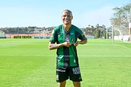 Patric completa a trinca de times de BH defendidos por ele, já que também atuou por Atlético-MG e Cruzeiro