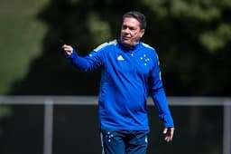 Luxemburgo deu um recado para o elenco, mostrando que a cobrança será intensa no Cruzeiro