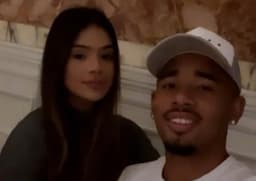 Gabriel Jesus e namorada