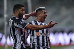 A dupla da noite: Zaracho e Hulk foram imparáveis em campo diante do River. Galo nas semisfinais