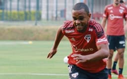 Juan participou de treino do São Paulo