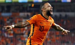 Holanda x Montenegro - Memphis Depay