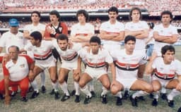 Time campeão paulista de 1989 com Ricardo Rocha (quarto da esquerda para a direita, em pé)