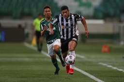 Hulk minimizou ter saído de jogo antes do fim no duelo contra o `Palmeiras