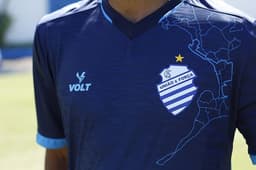 Atual terceiro uniforme do CSA