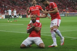 Patrick fpi o nome da noite no Beira Rio com os dois gols sobre o Coelho