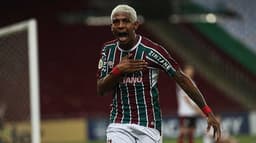 Fluminense x Flamengo - Comemoração John Kenedy