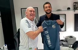 Edu Dracena é o novo executivo de futebol do Santos FC