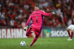 Diego Alves - Flamengo x Atlético-MG