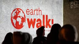 Com a EarthWalk, a ActionAid quer incentivar pessoas de 31 países numa caminhada global pelo clima durante a COP26. (Divulgação)