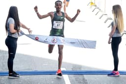 O etíope Belay Bezabh, ganhador da Corrida de São Silvestre em 2018, é um dos favoritos. (Djalma Vassão/GazetaPress/Divulgação)