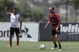 Godin assinou com o Galo até o fim do ano, com possibilidade de prolongar o vínculo por mais uma temporada