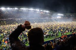 Nantes x Monaco - Invasão da torcida ao gramado