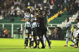 Figueirense x Altos