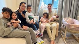 Cristiano Ronaldo e seus filhos