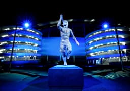 Estátua do Agüero no Manchester City