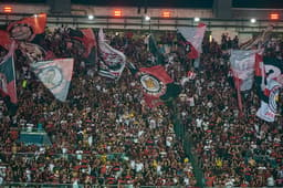 Fluminense x Flamengo - torcida do Flamengo no Maracanã