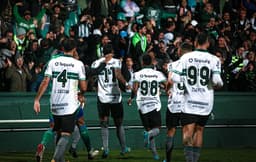 Coritiba x São Paulo - Gol do Coxa