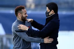 Neymar e Nasser Al-Khelaïfi, presidente do PSG