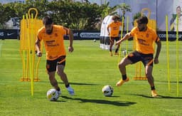 Treino Corinthians - Bruno Méndez e Yuri Alberto