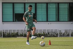 Michel Araújo - Fluminense