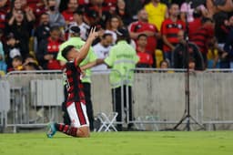 Flamengo x Atlético-GO - Victor Hugo