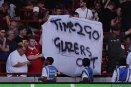 Brentford x Manchester United - Protesto