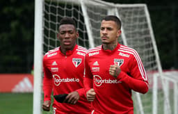 São Paulo - Léo e Diego Costa