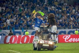 Acesso do Cruzeiro ganha repercussão internacional